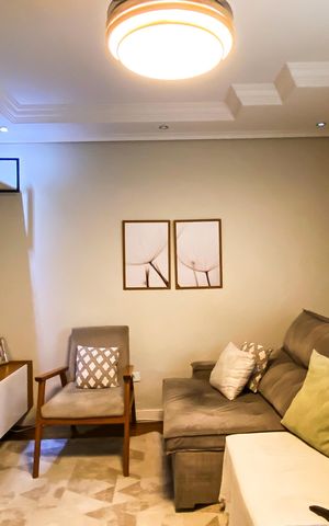Casa à venda com 240m², 6 quartos e 3 vagas Casa à venda com 240m², 6 quartos e 3 vagasSala