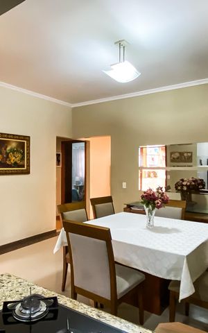 Casa à venda com 240m², 6 quartos e 3 vagas Casa à venda com 240m², 6 quartos e 3 vagasCasa 2 - Cozinha