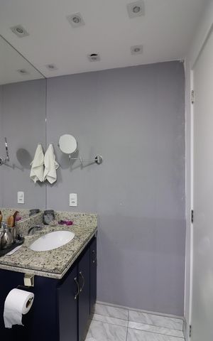 Apartamento à venda com 42m², 1 quarto e 1 vagaSuíte Banheiro 