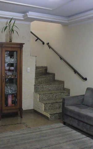 Casa de condomínio à venda com 100m², 3 quartos e 2 vagasSala