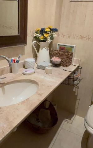 Casa de condomínio à venda com 360m², 4 quartos e 4 vagas Casa de condomínio à venda com 360m², 4 quartos e 4 vagasLavabo