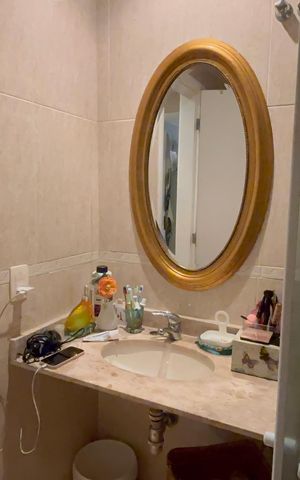 Casa de condomínio à venda com 360m², 4 quartos e 4 vagas Casa de condomínio à venda com 360m², 4 quartos e 4 vagasBanheiro