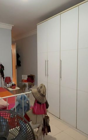 Casa de condomínio à venda com 360m², 4 quartos e 4 vagas Casa de condomínio à venda com 360m², 4 quartos e 4 vagasQuarto 2