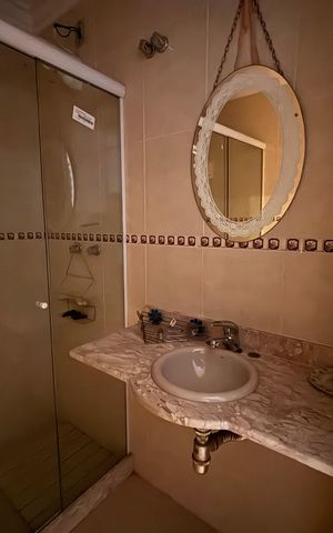 Casa de condomínio à venda com 360m², 4 quartos e 4 vagas Casa de condomínio à venda com 360m², 4 quartos e 4 vagasBanheiro do Quarto 2