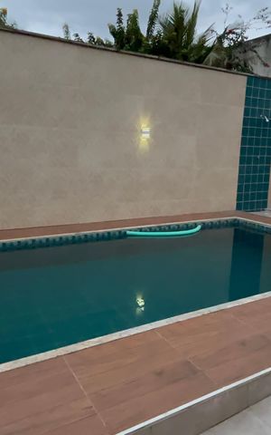 Casa de condomínio à venda com 360m², 4 quartos e 4 vagas Casa de condomínio à venda com 360m², 4 quartos e 4 vagasÁrea externa