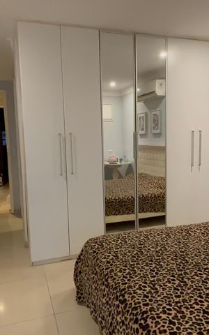 Casa de condomínio à venda com 360m², 4 quartos e 4 vagas Casa de condomínio à venda com 360m², 4 quartos e 4 vagasQuarto 1