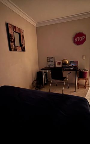 Casa de condomínio à venda com 360m², 4 quartos e 4 vagas Casa de condomínio à venda com 360m², 4 quartos e 4 vagasQuarto 4