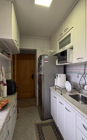 Apartamento à venda com 77m², 3 quartos e 2 vagas Apartamento à venda com 77m², 3 quartos e 2 vagasCozinha