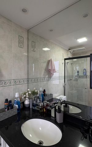 Apartamento à venda com 77m², 3 quartos e 2 vagas Apartamento à venda com 77m², 3 quartos e 2 vagasBanheiro da Suíte