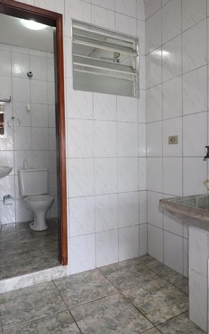 Casa à venda com 135m², 3 quartos e 2 vagasÁrea de Serviço