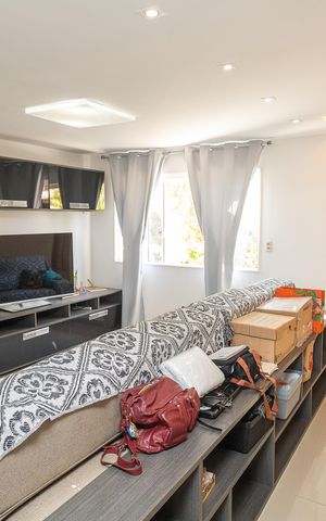 Casa de condomínio à venda com 66m², 2 quartos e 2 vagas Casa de condomínio à venda com 66m², 2 quartos e 2 vagasSala