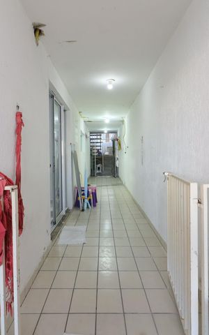 Casa à venda com 155m², 3 quartos e 2 vagasCorredor