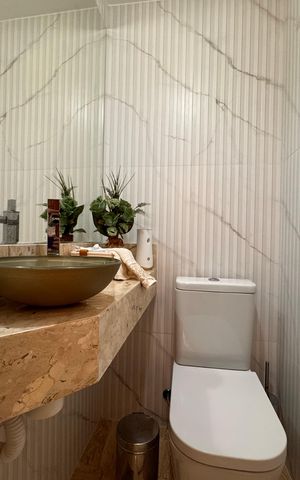 Casa de condomínio para alugar com 226m², 3 quartos e 3 vagas Casa de condomínio para alugar com 226m², 3 quartos e 3 vagasLavabo