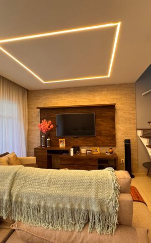 Casa de condomínio para alugar com 226m², 3 quartos e 3 vagas Casa de condomínio para alugar com 226m², 3 quartos e 3 vagasSala