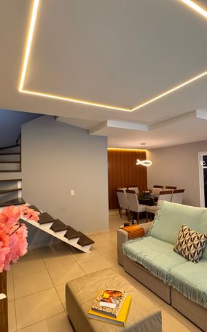 Casa de condomínio para alugar com 226m², 3 quartos e 3 vagas Casa de condomínio para alugar com 226m², 3 quartos e 3 vagasSala