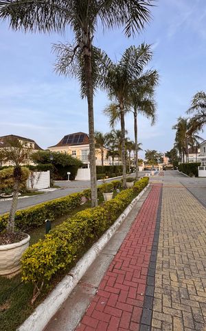 Casa de condomínio para alugar com 226m², 3 quartos e 3 vagas Casa de condomínio para alugar com 226m², 3 quartos e 3 vagasÁrea comum