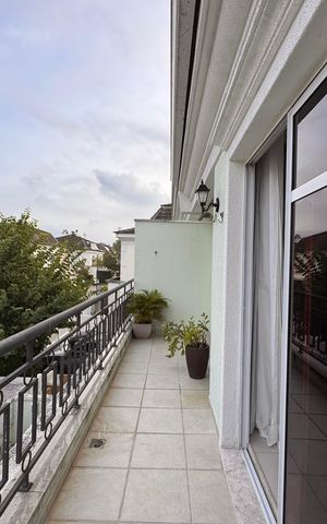 Casa de condomínio para alugar com 226m², 3 quartos e 3 vagas Casa de condomínio para alugar com 226m², 3 quartos e 3 vagasSuíte 1 (Master) - Varanda