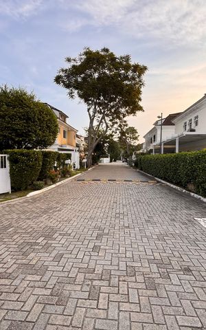 Casa de condomínio para alugar com 226m², 3 quartos e 3 vagas Casa de condomínio para alugar com 226m², 3 quartos e 3 vagasÁrea comum