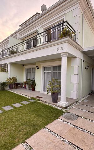 Casa de condomínio para alugar com 226m², 3 quartos e 3 vagas Casa de condomínio para alugar com 226m², 3 quartos e 3 vagasÁrea externa