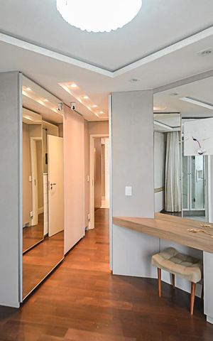 Apartamento à venda com 131m², 3 quartos e 2 vagas Apartamento à venda com 131m², 3 quartos e 2 vagasQuarto Suíte