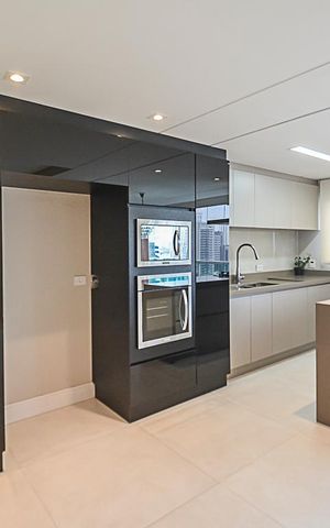 Apartamento à venda com 131m², 3 quartos e 2 vagas Apartamento à venda com 131m², 3 quartos e 2 vagasCozinha