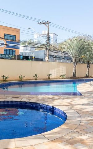 Apartamento à venda com 131m², 3 quartos e 2 vagas Apartamento à venda com 131m², 3 quartos e 2 vagasÁrea comum - Piscina