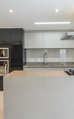 Apartamento à venda com 131m², 3 quartos e 2 vagas Apartamento à venda com 131m², 3 quartos e 2 vagasCozinha