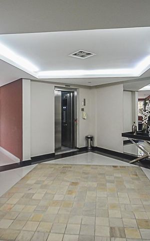 Apartamento à venda com 131m², 3 quartos e 2 vagas Apartamento à venda com 131m², 3 quartos e 2 vagasHall de entrada
