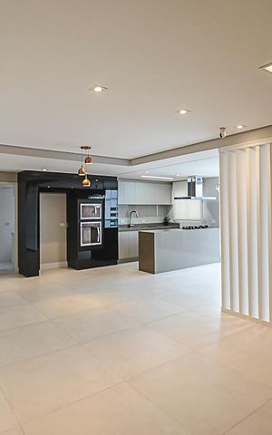 Apartamento à venda com 131m², 3 quartos e 2 vagas Apartamento à venda com 131m², 3 quartos e 2 vagasSala