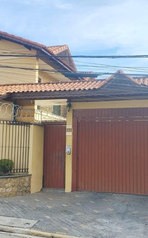 Casa de condomínio à venda com 115m², 3 quartos e 2 vagas Casa de condomínio à venda com 115m², 3 quartos e 2 vagasFachada