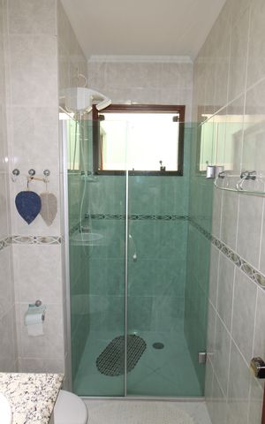 Casa de condomínio à venda com 115m², 3 quartos e 2 vagasBanheiro