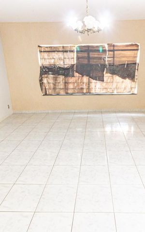 Casa à venda com 176m², 3 quartos e 3 vagas Casa à venda com 176m², 3 quartos e 3 vagasSala