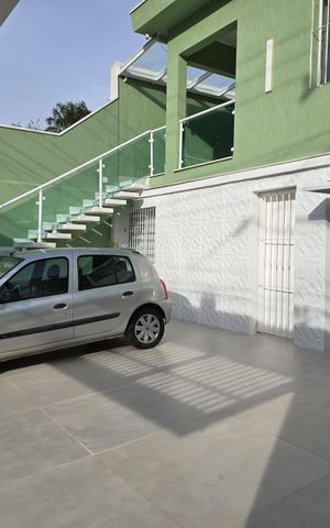 Casa à venda com 300m², 4 quartos e 4 vagas Casa à venda com 300m², 4 quartos e 4 vagasGaragem