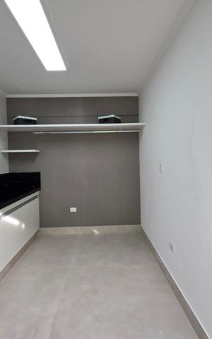 Casa à venda com 300m², 4 quartos e 4 vagas Casa à venda com 300m², 4 quartos e 4 vagasÁrea de Serviço