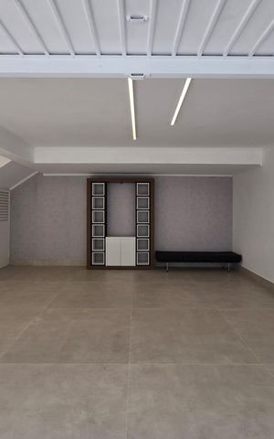 Casa à venda com 300m², 4 quartos e 4 vagas Casa à venda com 300m², 4 quartos e 4 vagasGaragem