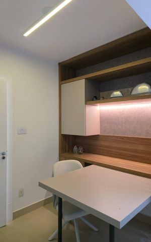 Casa à venda com 300m², 4 quartos e 4 vagas Casa à venda com 300m², 4 quartos e 4 vagasEscritório