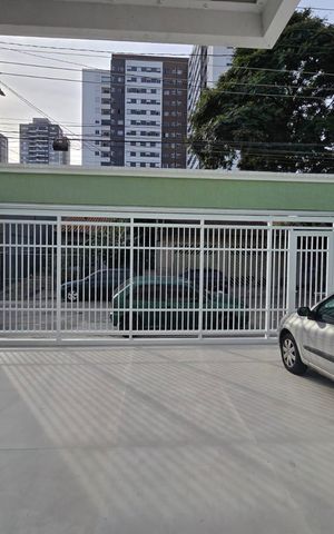 Casa à venda com 300m², 4 quartos e 4 vagas Casa à venda com 300m², 4 quartos e 4 vagasGaragem