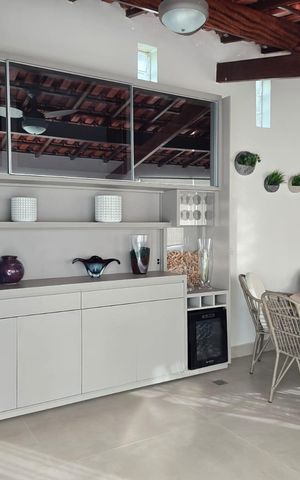 Casa à venda com 300m², 4 quartos e 4 vagas Casa à venda com 300m², 4 quartos e 4 vagasEspaço Gourmet