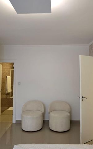 Casa à venda com 300m², 4 quartos e 4 vagas Casa à venda com 300m², 4 quartos e 4 vagasSuíte 02