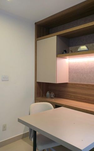 Casa à venda com 300m², 4 quartos e 4 vagas Casa à venda com 300m², 4 quartos e 4 vagasEscritório
