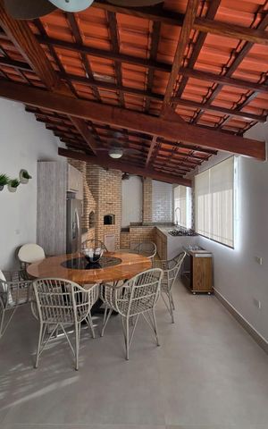 Casa à venda com 300m², 4 quartos e 4 vagas Casa à venda com 300m², 4 quartos e 4 vagasEspaço Gourmet