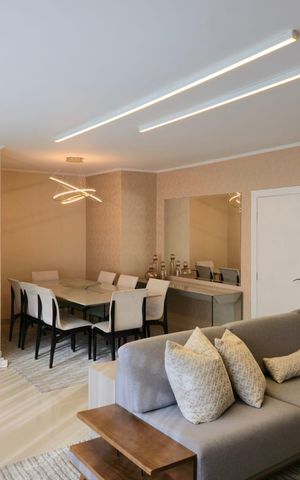Casa à venda com 300m², 4 quartos e 4 vagas Casa à venda com 300m², 4 quartos e 4 vagasSala