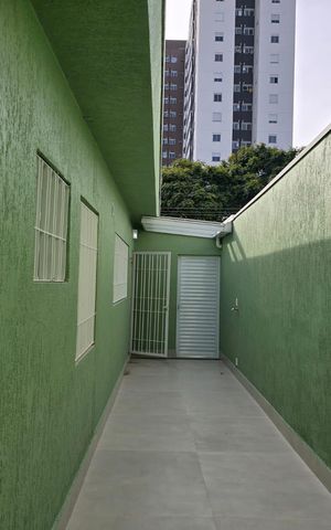 Casa à venda com 300m², 4 quartos e 4 vagas Casa à venda com 300m², 4 quartos e 4 vagasQuintal