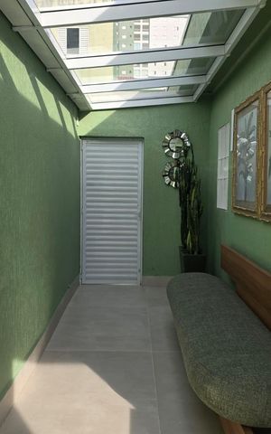 Casa à venda com 300m², 4 quartos e 4 vagas Casa à venda com 300m², 4 quartos e 4 vagasEntrada