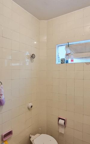 Casa à venda com 133m², 2 quartos e 1 vaga Casa à venda com 133m², 2 quartos e 1 vagaBanheiro Social