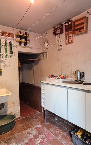 Casa à venda com 133m², 2 quartos e 1 vaga Casa à venda com 133m², 2 quartos e 1 vagaEdícula