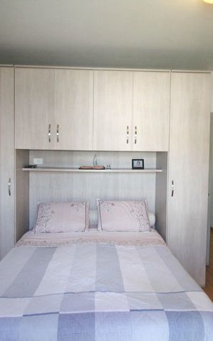 Casa à venda com 230m², 3 quartos e 2 vagas Casa à venda com 230m², 3 quartos e 2 vagasQuarto 1