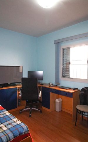 Casa à venda com 230m², 3 quartos e 2 vagas Casa à venda com 230m², 3 quartos e 2 vagasQuarto 3