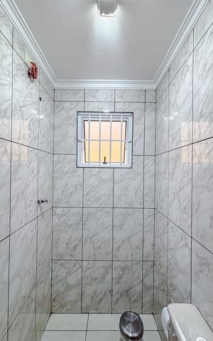 Casa para alugar com 250m², 5 quartos e 4 vagasBanheiro 3