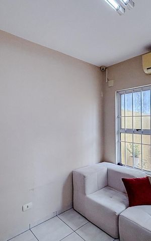 Casa para alugar com 250m², 5 quartos e 4 vagasSala